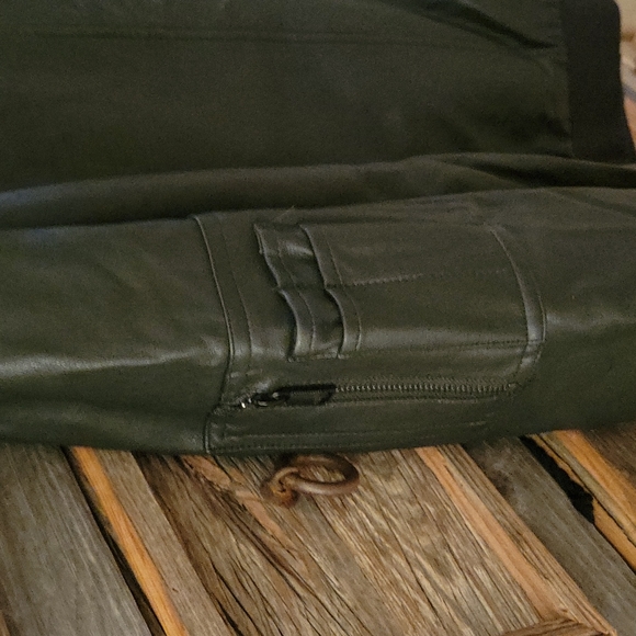 Calvin Klein Faux Leather Jacket w/multiple pockets/sherpa collar Men's XL - Picture 3 of 11